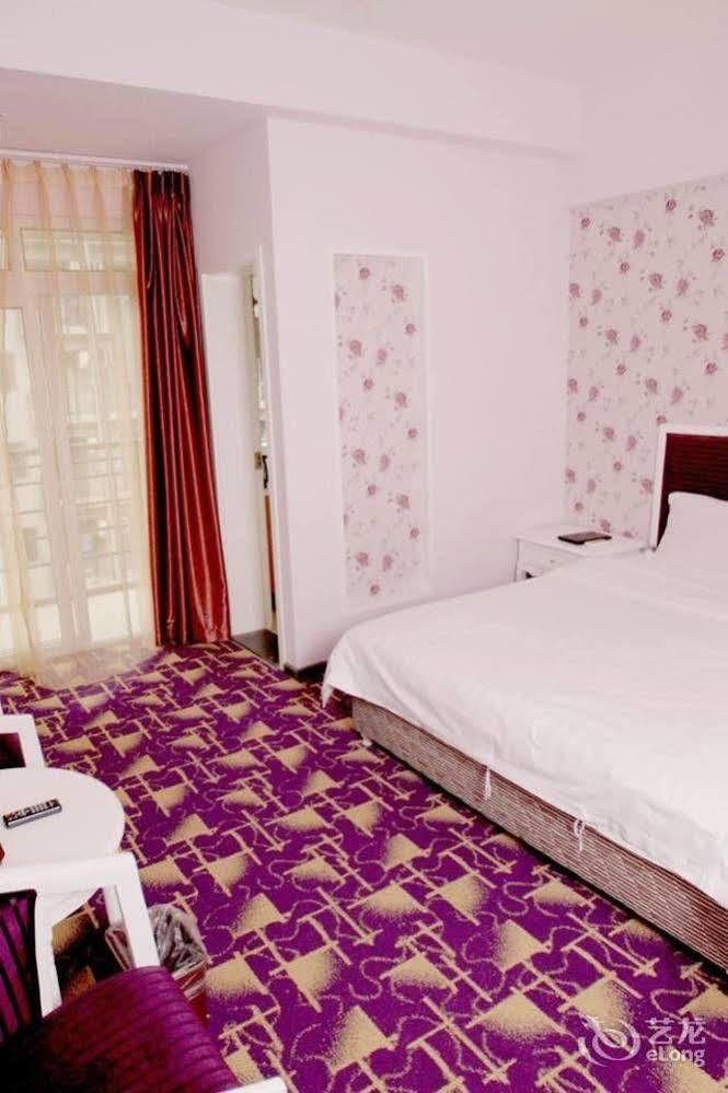 Chengdu Lilac Hotel Fei Cheng Branch 外观 照片